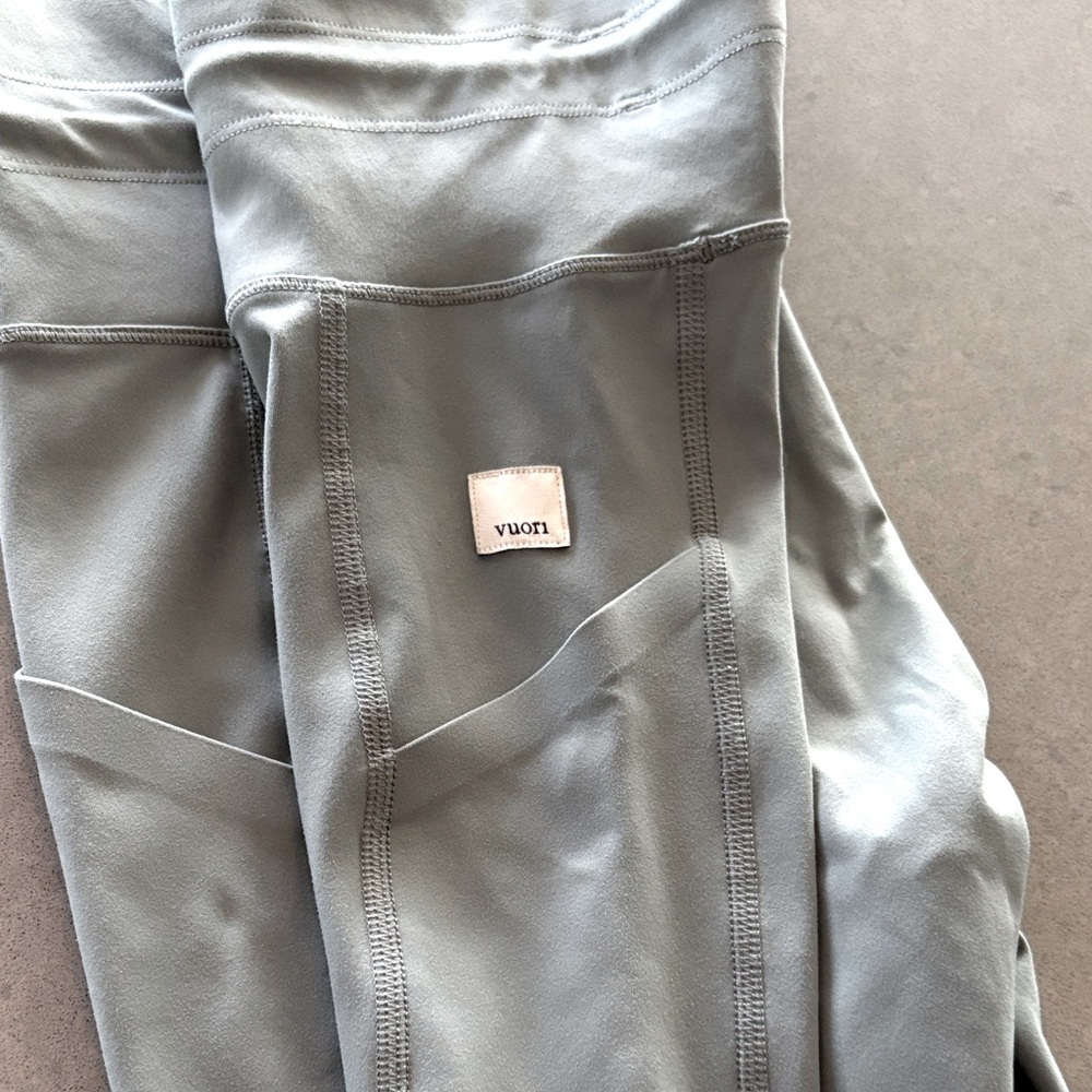 Vuori Slate Gray Active Leggings